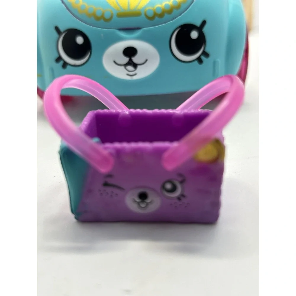 Shopkins Happy Places Mermaid Coral Cruiser vehicle 8